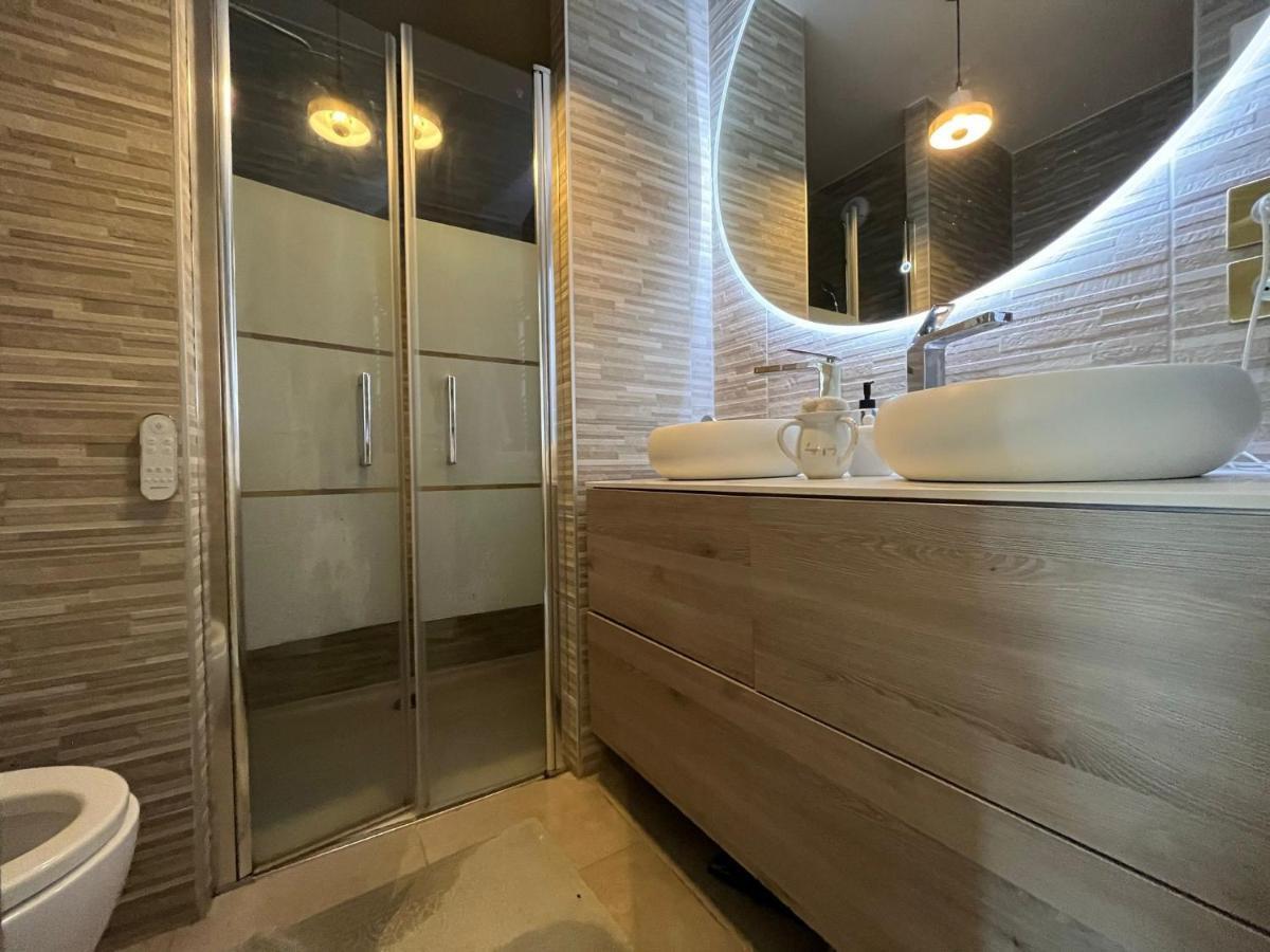 Appartement Luxueux Climatise Avec Terrasse, 6 Couchages - 17Eme Arrondissement De Paris Clichy Eksteriør billede