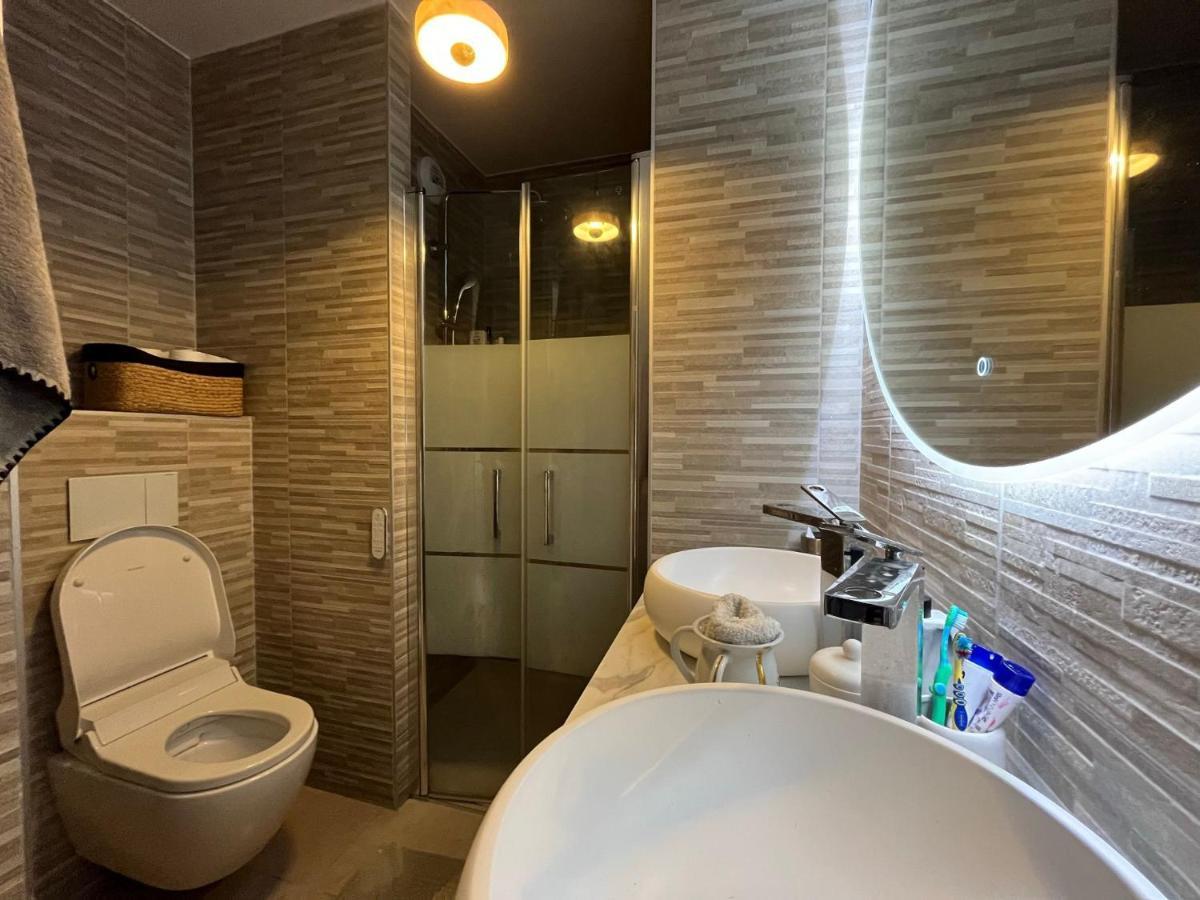 Appartement Luxueux Climatise Avec Terrasse, 6 Couchages - 17Eme Arrondissement De Paris Clichy Eksteriør billede