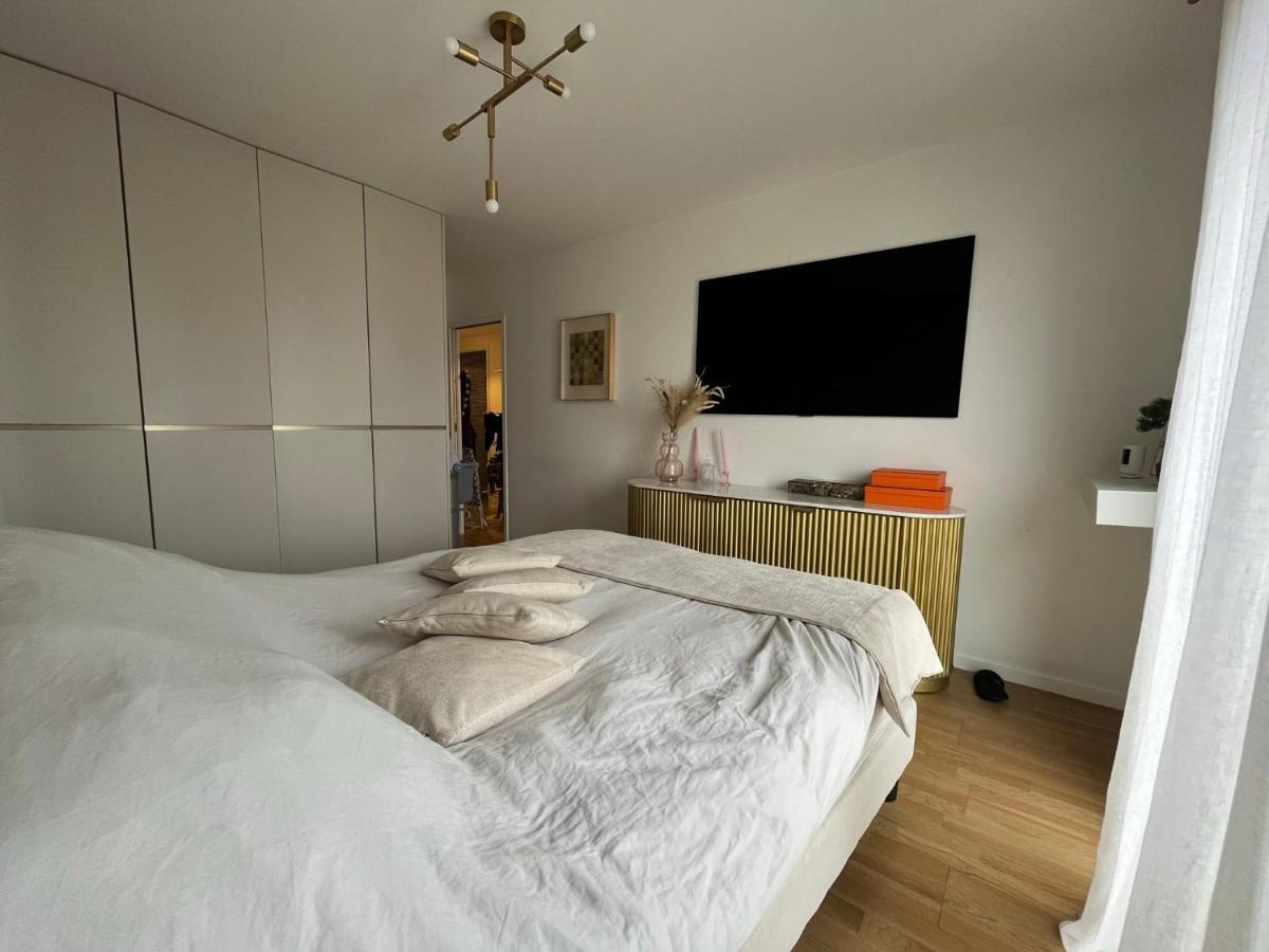 Appartement Luxueux Climatise Avec Terrasse, 6 Couchages - 17Eme Arrondissement De Paris Clichy Eksteriør billede